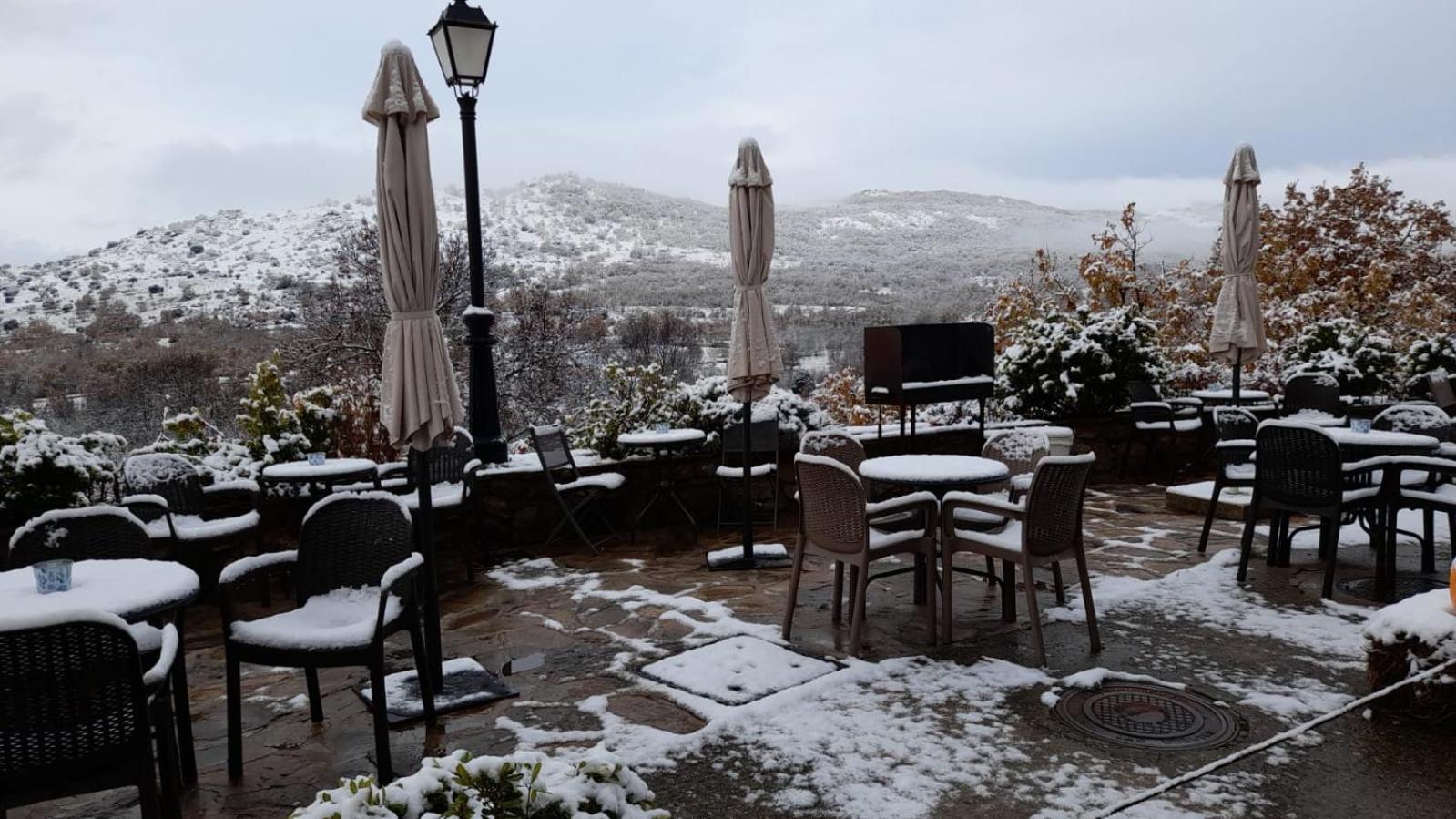 Al Viento, Alojamiento & Turismo Rural Pradena Del Rincon ภายนอก รูปภาพ
