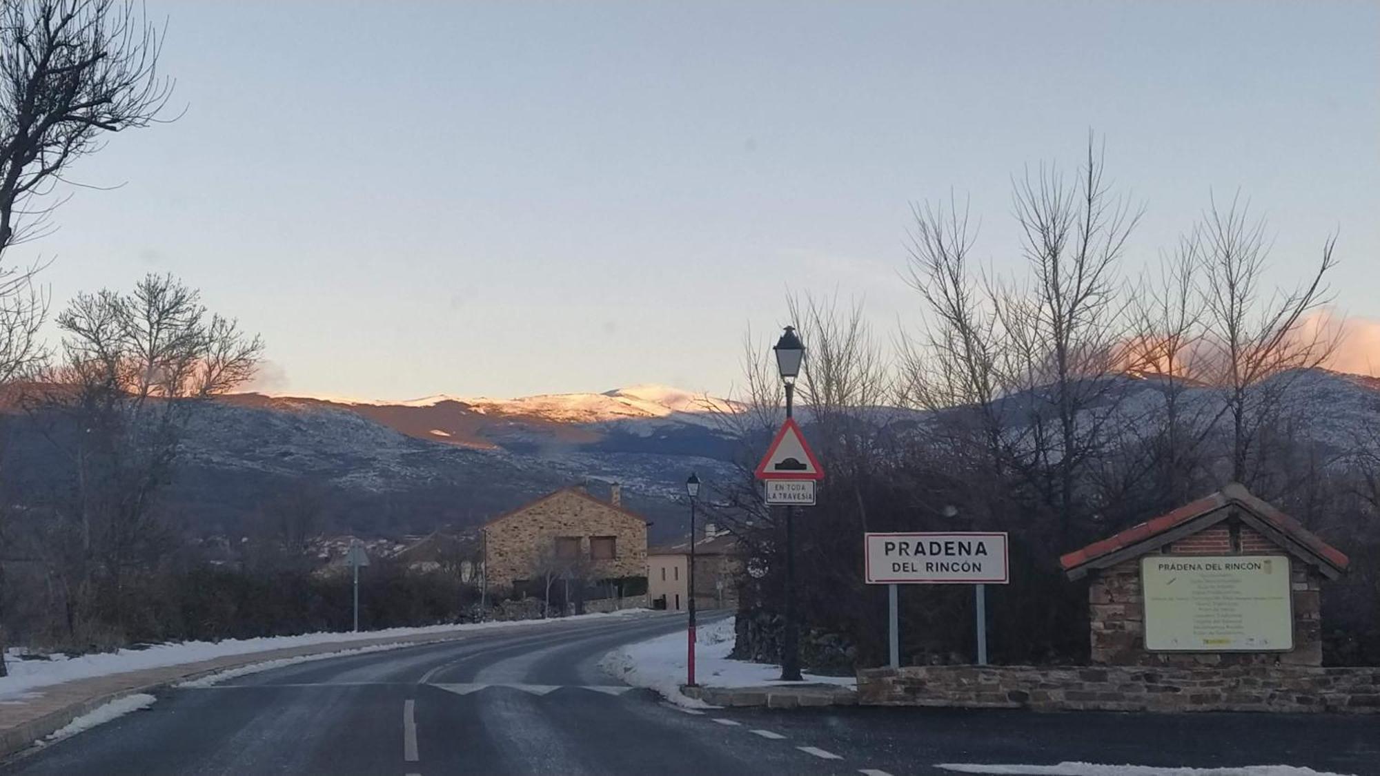 Al Viento, Alojamiento & Turismo Rural Pradena Del Rincon ภายนอก รูปภาพ